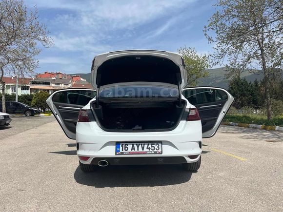 BURAK ŞAHİN OTOMOTİV'DEN SATILIK 2018 MODEL MEGANE 4 ICON