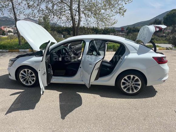 BURAK ŞAHİN OTOMOTİV'DEN SATILIK 2018 MODEL MEGANE 4 ICON