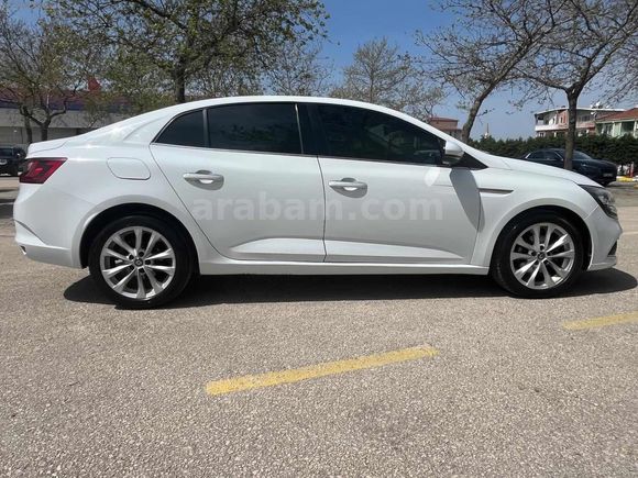BURAK ŞAHİN OTOMOTİV'DEN SATILIK 2018 MODEL MEGANE 4 ICON