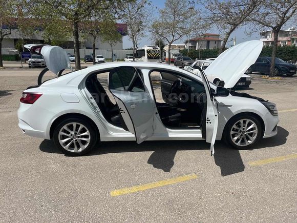 BURAK ŞAHİN OTOMOTİV'DEN SATILIK 2018 MODEL MEGANE 4 ICON