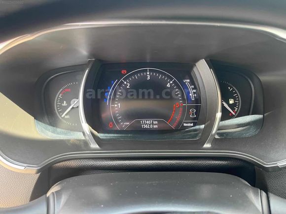 BURAK ŞAHİN OTOMOTİV'DEN SATILIK 2018 MODEL MEGANE 4 ICON
