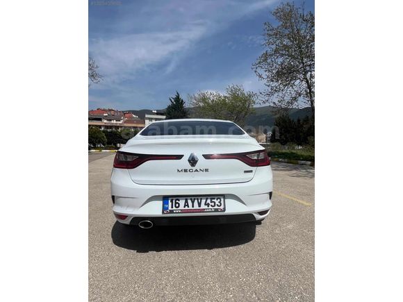 BURAK ŞAHİN OTOMOTİV'DEN SATILIK 2018 MODEL MEGANE 4 ICON