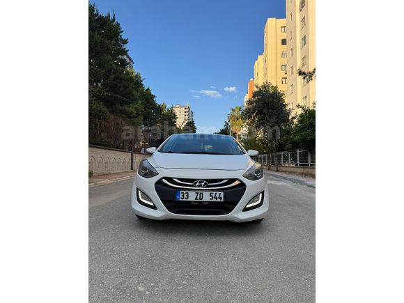 Sahibinden Hyundai i30 1.6 CRDi Elite 2014 Model  196.000 km Beyaz