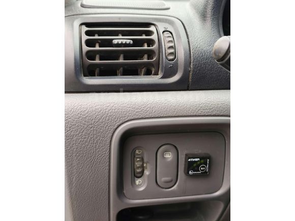 Sahibinden Renault Clio 1.4 RNA 2000 Model