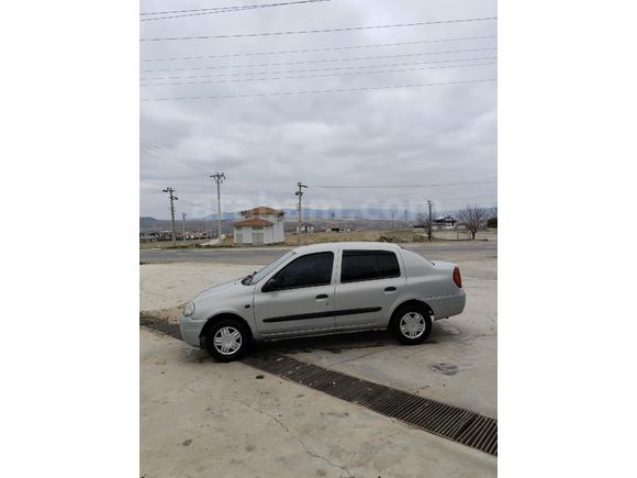 Sahibinden Renault Clio 1.4 RNA 2000 Model
