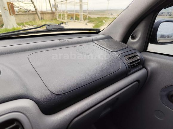 Sahibinden Renault Clio 1.4 RNA 2000 Model