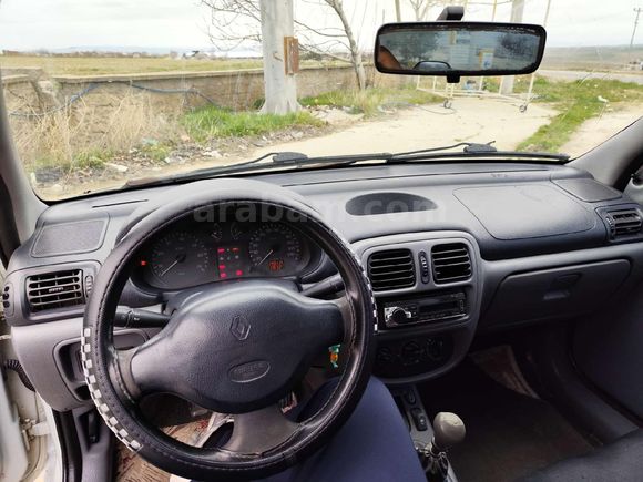 Sahibinden Renault Clio 1.4 RNA 2000 Model