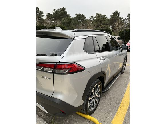 Sahibinden Toyota Corolla Cross 1.8 Hybrid Passion 2023 Model Cam Tavanlı