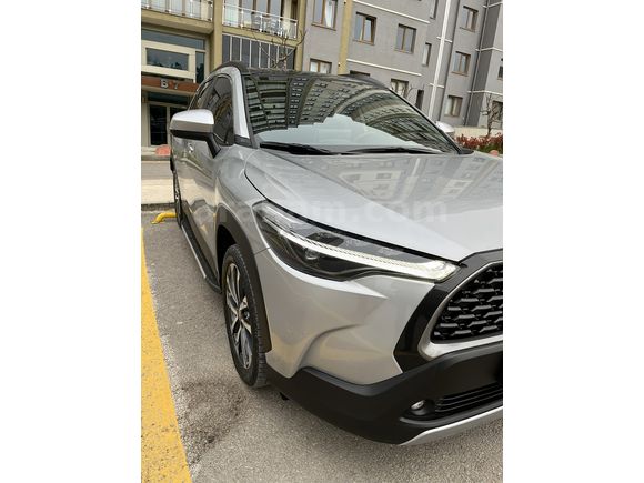 Sahibinden Toyota Corolla Cross 1.8 Hybrid Passion 2023 Model Cam Tavanlı