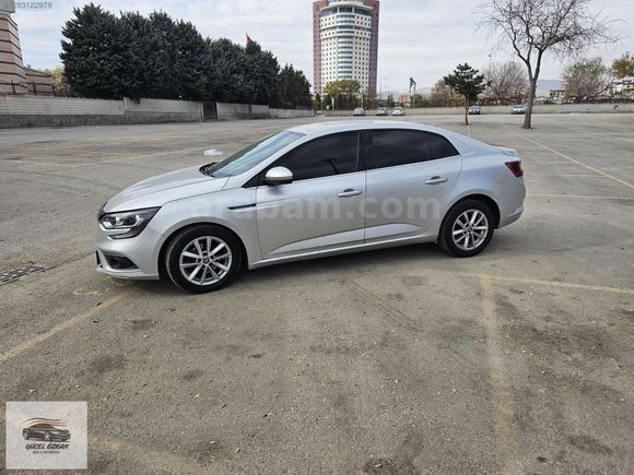 RENAULT MEGANE 1.5 BLEDC TOUCH OTOMATİK