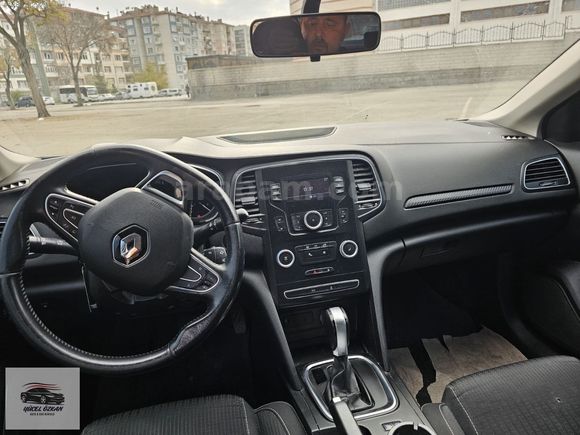 RENAULT MEGANE 1.5 BLEDC TOUCH OTOMATİK