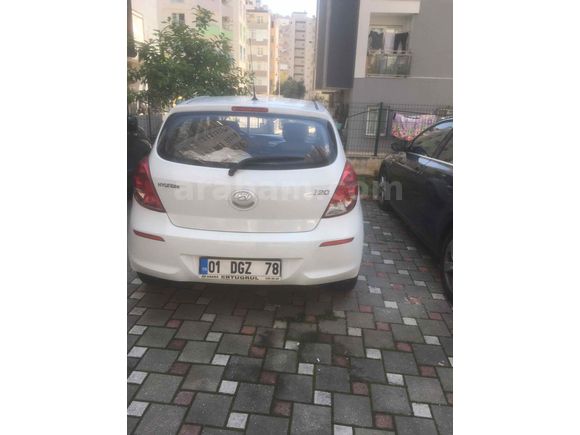 12 bin km'de.Neredeyse Hiç Kullanılmamış Emekli Arabası
