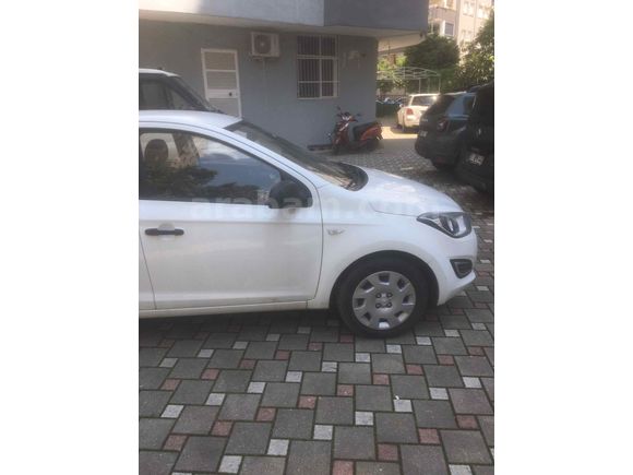 12 bin km'de.Neredeyse Hiç Kullanılmamış Emekli Arabası