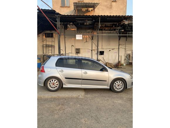 Sahibinden Volkswagen Golf 1.6 düz motor