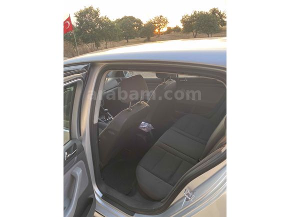 Sahibinden Volkswagen Golf 1.6 düz motor