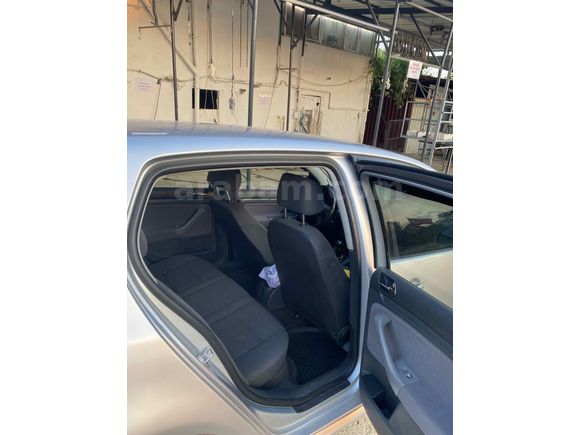 Sahibinden Volkswagen Golf 1.6 düz motor