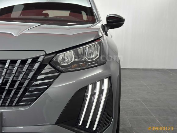PEUGEOT 2008 | 1.2 HYBRİD 145 HP | HATASIZ BOYASIZ | CAM TAVAN