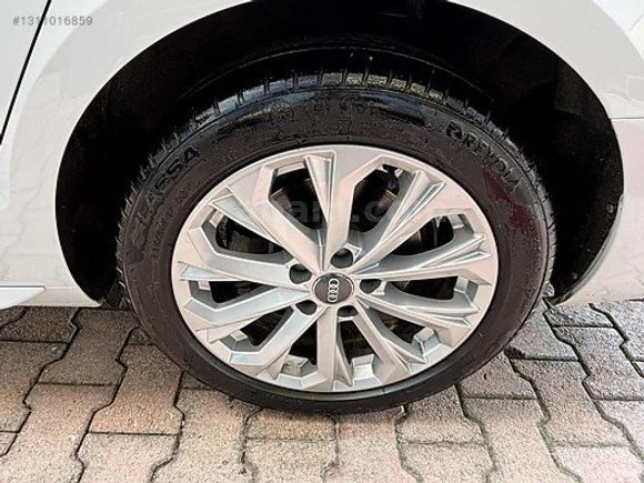 HMZ AUTO-2019 A4 40 TDİ Advanced-BEJ DERİ-Navi-HATASIZ
