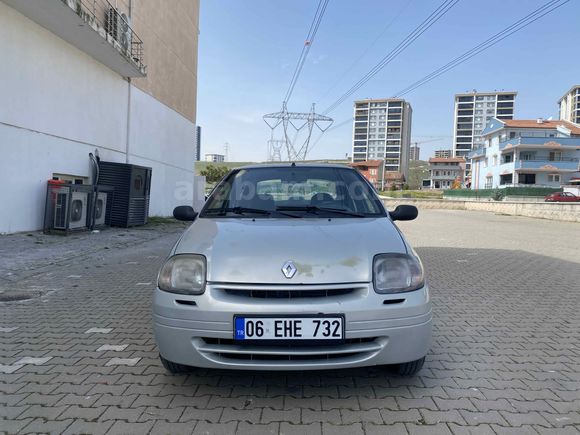 Sahibinden Renault Clio 1.4 RNA 2000 Model 