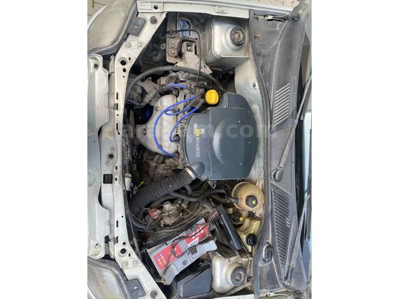 Sahibinden Renault Clio 1.4 RNA 2000 Model 