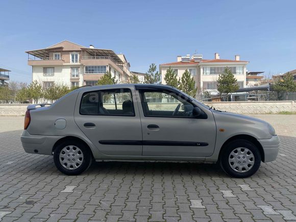 Sahibinden Renault Clio 1.4 RNA 2000 Model 