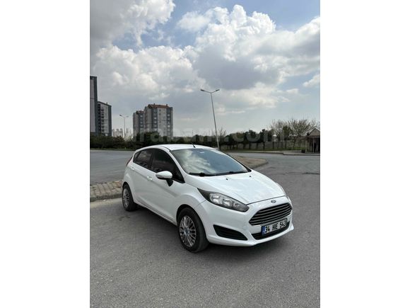 Sahibinden Ford Fiesta 1.5 TDCi trend 2014 Model  238.000 km Beyaz