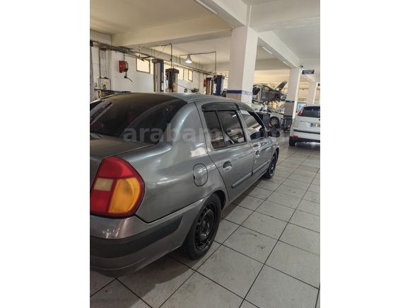 Sahibinden Renault Clio 1.4 Authentique 2004 Model