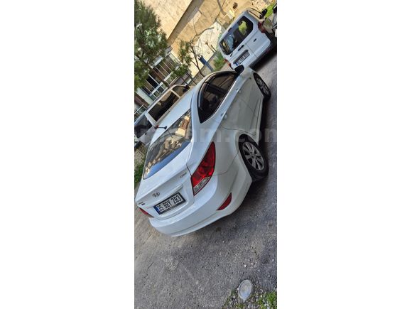 Uygun fiyata model  dizel otomatik 136beygir çok temiz masrafsız