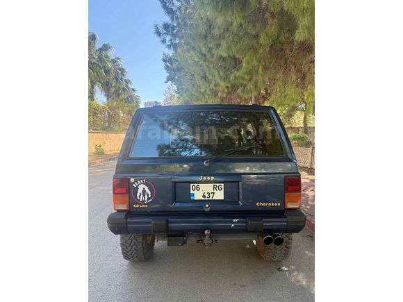 Sahibinden Jeep Cherokee 4.0 1990 Model 