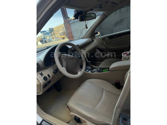 Mercedes BENZ C 200 KOMPRESSOR OTOMATİK 2 PARÇA BOYALI 