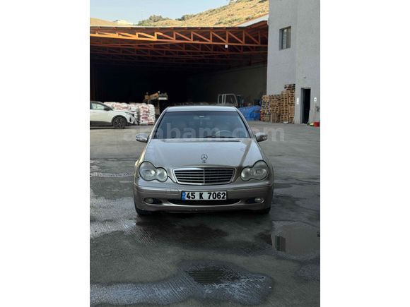 Mercedes BENZ C 200 KOMPRESSOR OTOMATİK 2 PARÇA BOYALI 