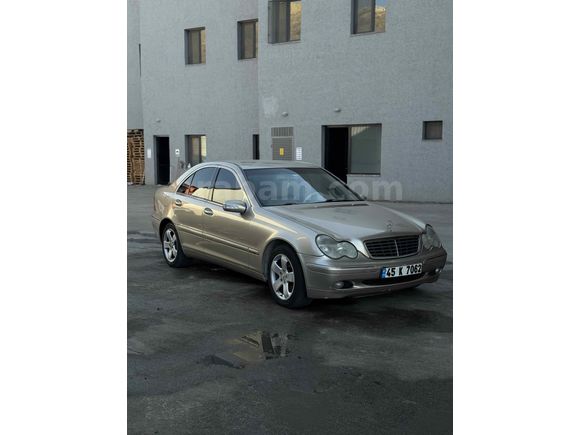 Mercedes BENZ C 200 KOMPRESSOR OTOMATİK 2 PARÇA BOYALI 