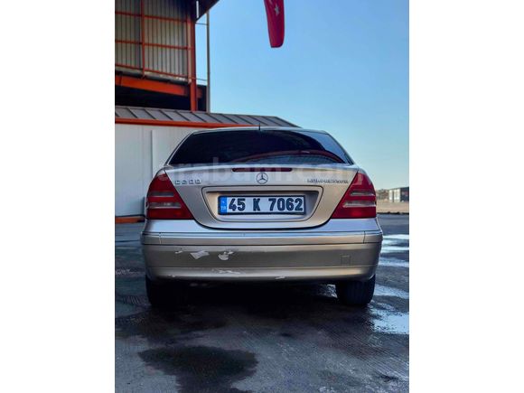 Mercedes BENZ C 200 KOMPRESSOR OTOMATİK 2 PARÇA BOYALI 