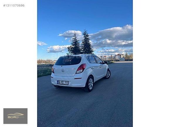 BÖRÜ AUTO dan km düşük hyundai i20