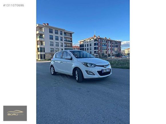 BÖRÜ AUTO dan km düşük hyundai i20