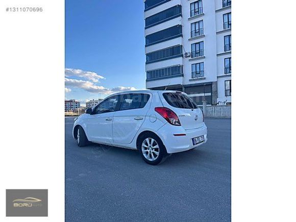 BÖRÜ AUTO dan km düşük hyundai i20