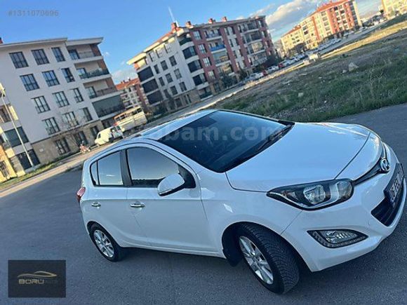 BÖRÜ AUTO dan km düşük hyundai i20