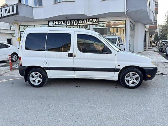 DEĞİŞENSİZ TAVAN KAPUT BOYASIZ OTOMOBİL RUHSATLI