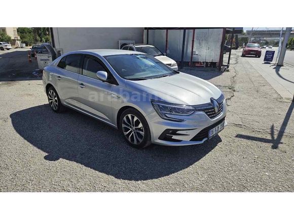 Sahibinden Renault Megane 1.3 TCe Icon 2023 Model 