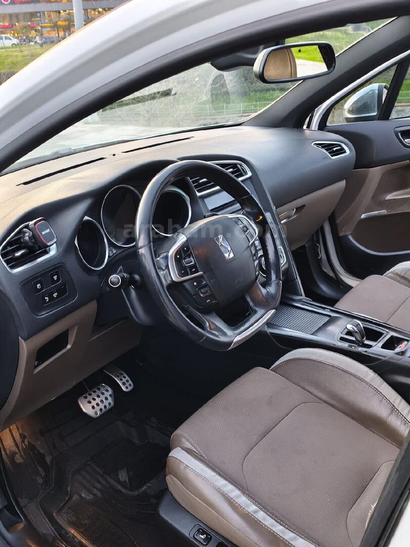 Sahibinden DS Automobiles DS4 1.6 e-HDi D-Sport 2012 Model İstanbul 259.000 km Beyaz 7