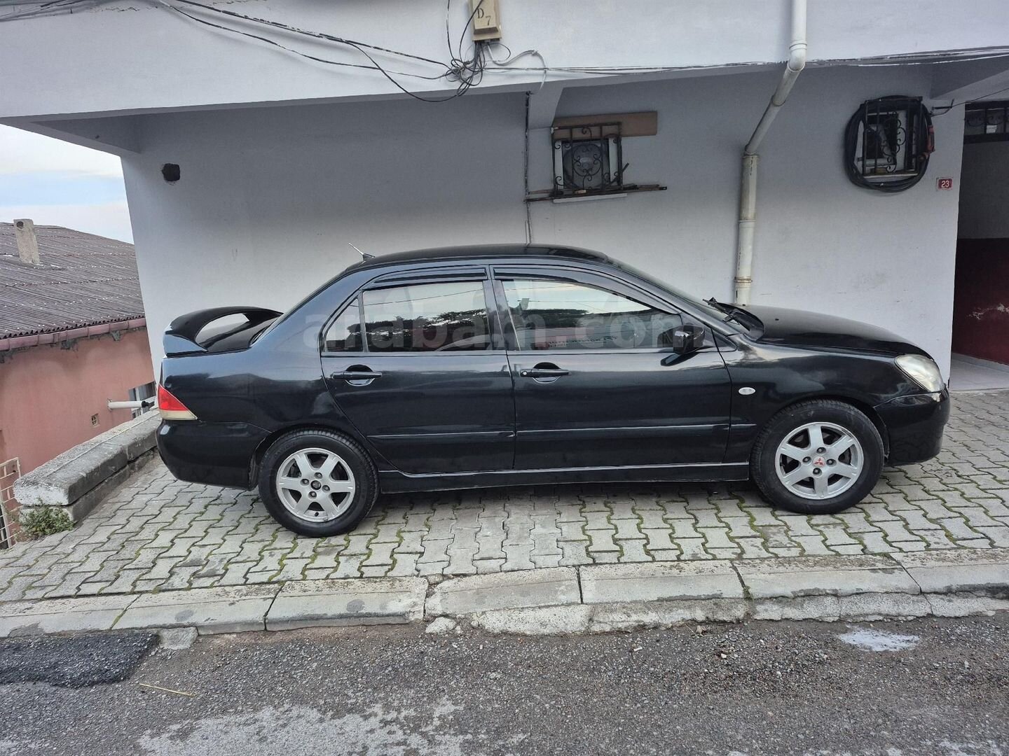 Sahibinden Mitsubishi Lancer 1.6 Invite 2006 Model 329.000 km Siyah 3