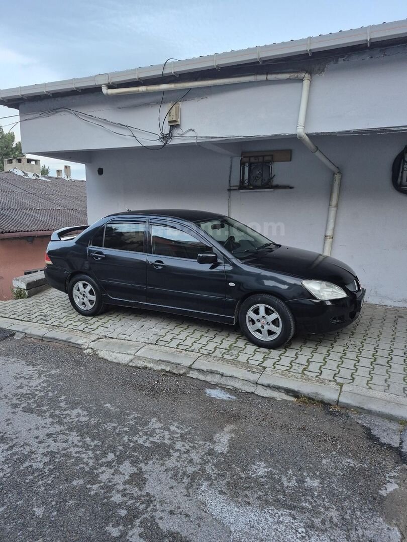 Sahibinden Mitsubishi Lancer 1.6 Invite 2006 Model 329.000 km Siyah 4