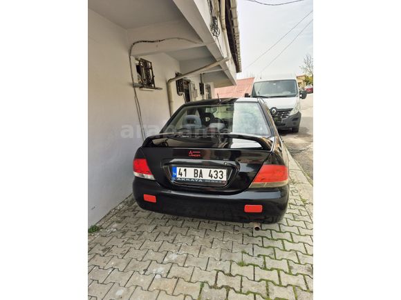Sahibinden Mitsubishi Lancer 1.6 Invite 2006 Model  329.000 km Siyah