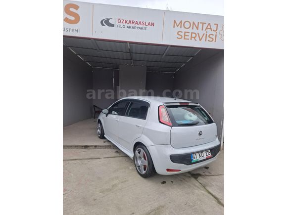 Sahibinden Fiat Punto EVO 1.4 Fire Dynamic 2011 Model  238.000 km Diğer