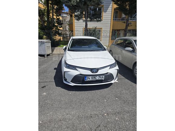 Sahibinden Toyota Corolla 1.8 Hybrid Dream 2024 Model