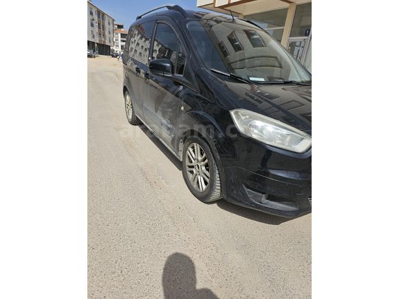 Sahibinden Ford Tourneo Courier 1.6 TDCi Titanium Plus 2015 Model  230.000 km Siyah