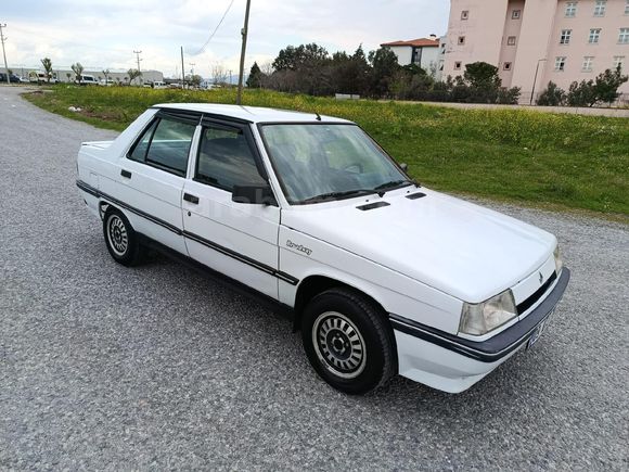 1994 MODEL RENAULT BROADWAY.
