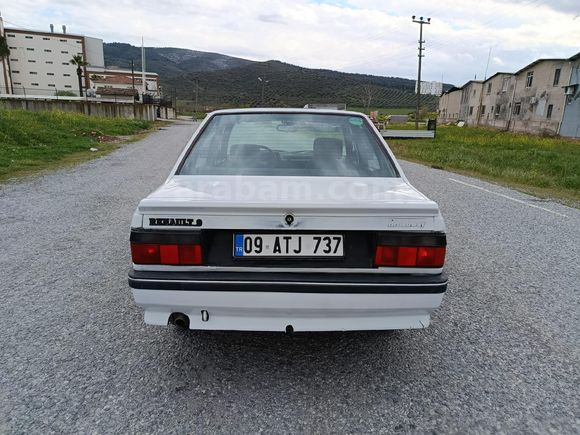 1994 MODEL RENAULT BROADWAY.
