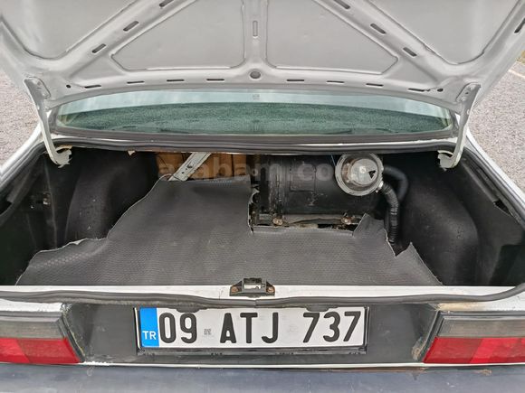 1994 MODEL RENAULT BROADWAY.