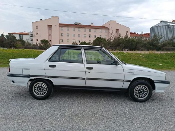 1994 MODEL RENAULT BROADWAY.